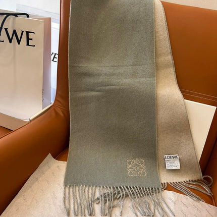 LOEWE 26S SCARF 180 IN CASHMERE WOOL 863829