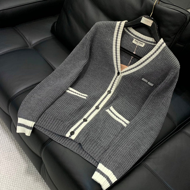 MIUMIU CARDIGAN STYLE 637