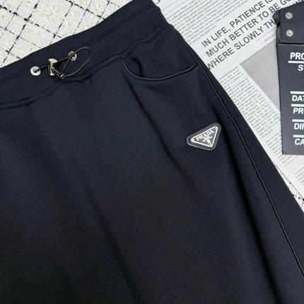 PRADA 26S MIDI SKIRT 607