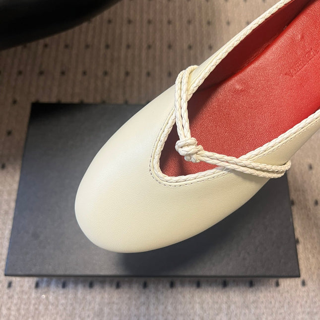 BOTTEGA VENETA 26S FLAT MULES IN CREAM WHITE LAMBSKIN