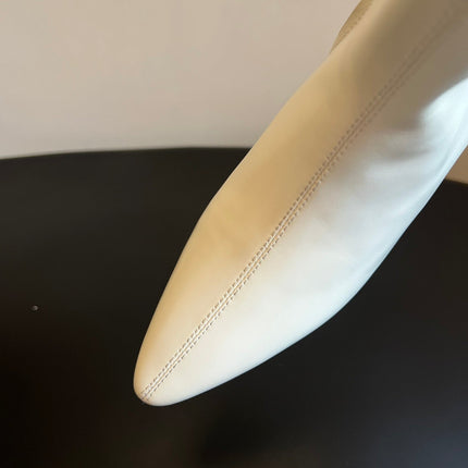 BOTTEGA VENETA 26S POINTED-TOE BOOTS 50 MM IN CREAM WHITE CALFSKIN