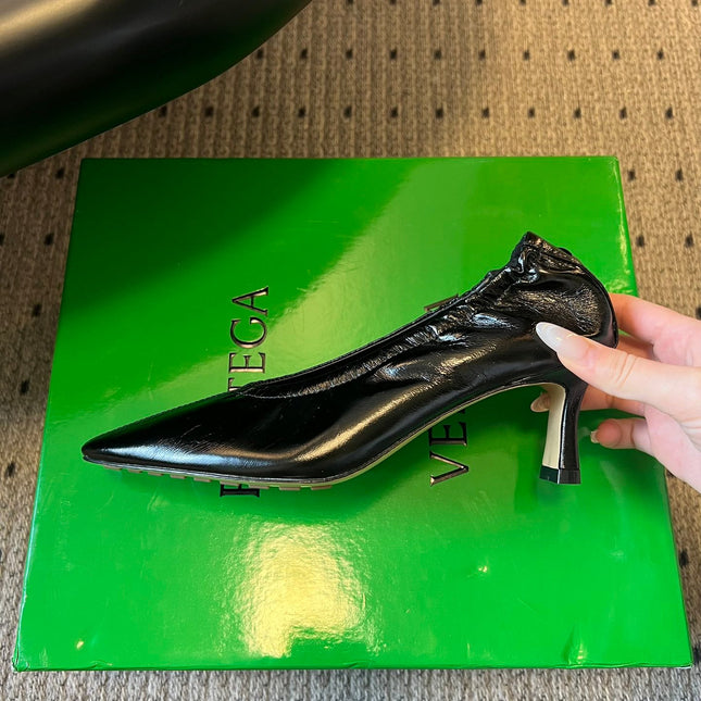 BOTTEGA VENETA 26S HIGH HEELS 40 MM IN BLACK CALFSKIN