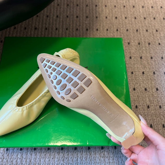 BOTTEGA VENETA 26S HIGH HEELS 40 MM IN CREAM WHITE CALFSKIN