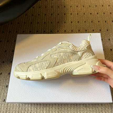DIOR 26S VIBE SNEAKER 55MM IN BEIGE DIOR OBLIQUE LUSENTI EMBROIDERED COTTON AND SUEDE