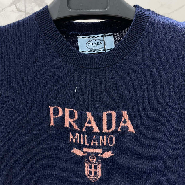 PRADA 26S SHORT-SLEEVE T-SHIRT 689