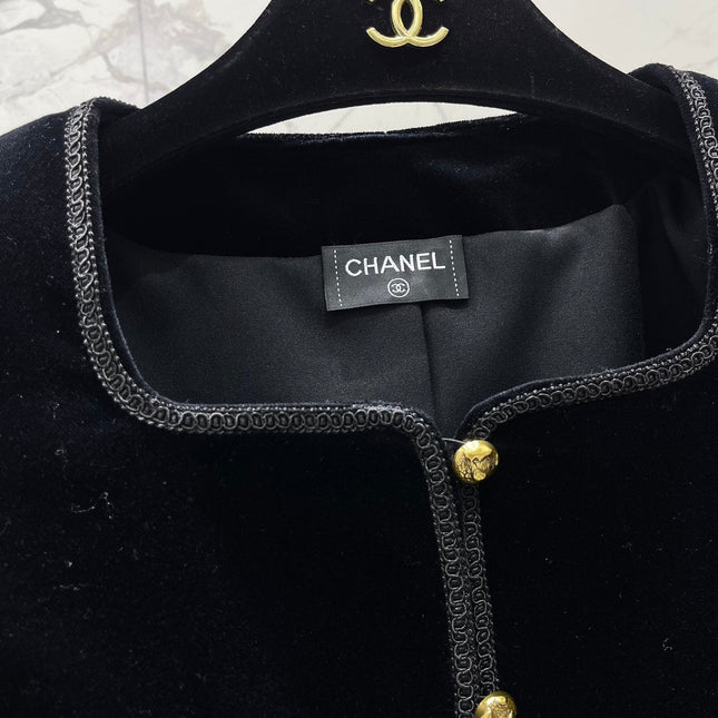 CHANEL 26S VELVET JACKET 728