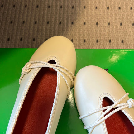 BOTTEGA VENETA 26S ESPADRILLE BALLET FLATS IN WHITE LAMBSKIN