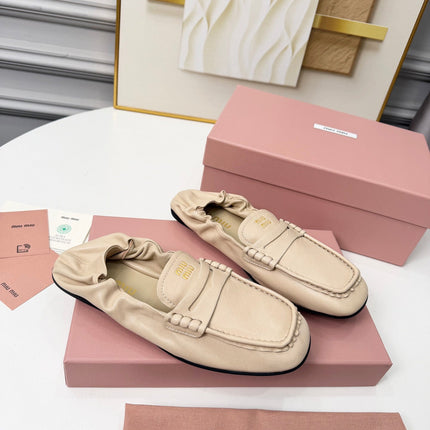 MIUMIU 26S RUCHES LOAFERS IN BEIGE LAMBSKIN