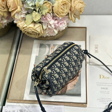 DIOR 26S BOW POUCH BAG 20 IN BLACK AND BEIGE OBLIQUE JACQUARD