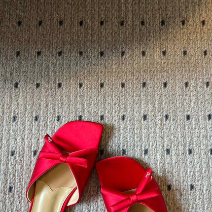 DIOR 26S OBLIQUE BOW MULE IN RED SATIN