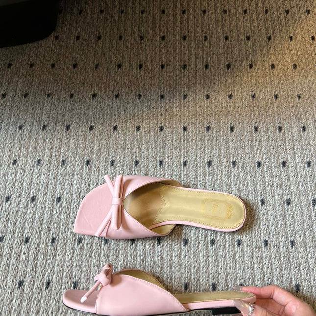 DIOR 26S OBLIQUE BOW MULE IN LIGHT PINK CALFSKIN
