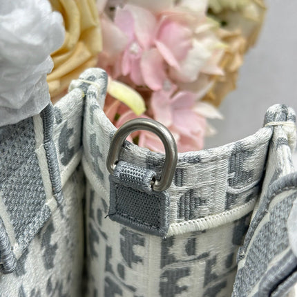 DIOR 26S BOOK TOTE BAG 26 IN GREY AND WHITE OBLIQUE JACQUARD