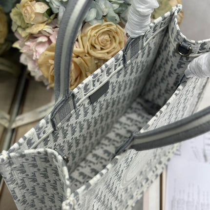 DIOR 26S BOOK TOTE BAG 36 IN GREY AND WHITE OBLIQUE JACQUARD