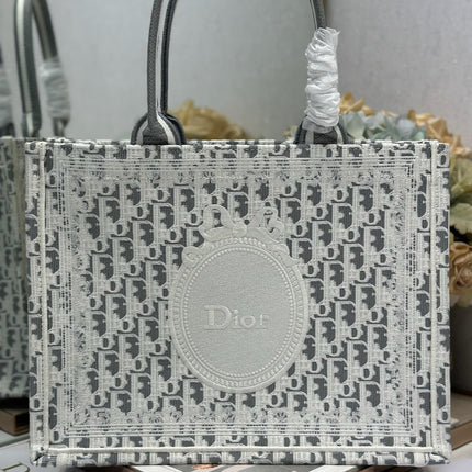 DIOR 26S BOOK TOTE BAG 36 IN GREY AND WHITE OBLIQUE JACQUARD