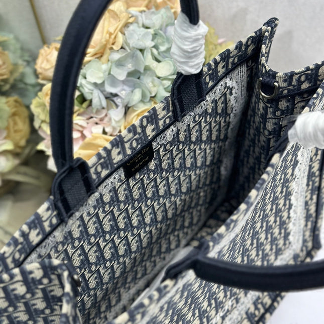 DIOR 26S BOOK TOTE BAG 42 IN NAVY BLUE AND BEIGE OBLIQUE FABRIC