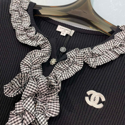 CHANEL 26S RUFFLE KNIT CARDIGAN 1652