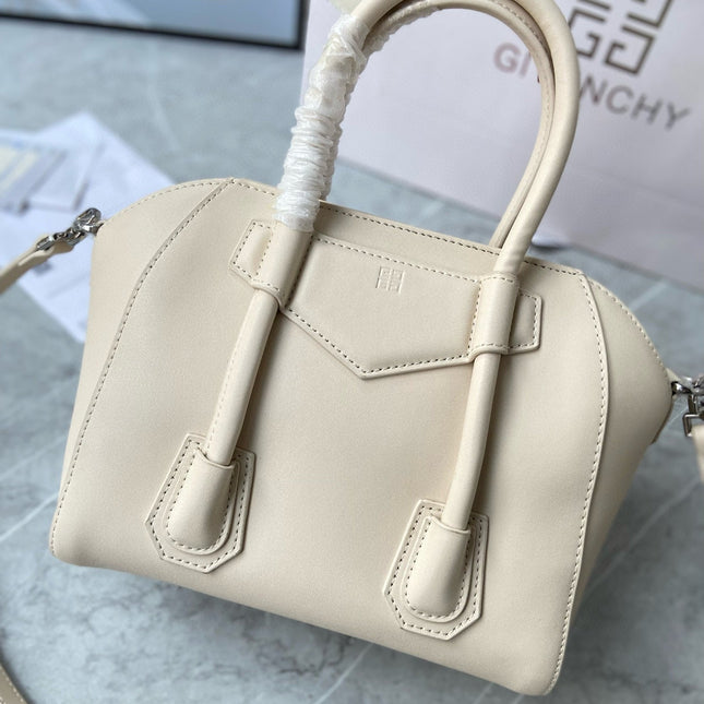MINI 27 ANTIGONA LOCK BAG IN BEIGE LAMBSKIN