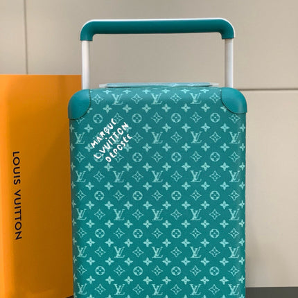 HORIZON 55 SUITCASE IN GREEN