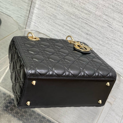 MEDIUM LADY BAG 24 IN BLACK CALFSKIN GOLD HARDWARE