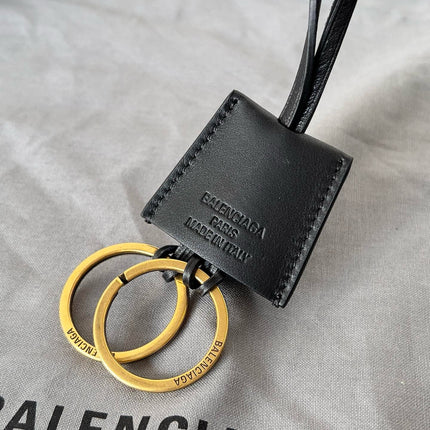 RODEO MEDIUM BAG 35 IN BLACK SMOOTH CALFSKIN GOLD HARDWARE