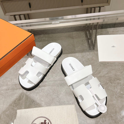 CHYPRE SANDAL IN WHITE CALFSKIN 540978