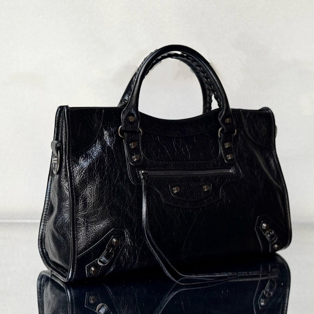MINI 24 LE CITY BAG IN BLACK LEATHER