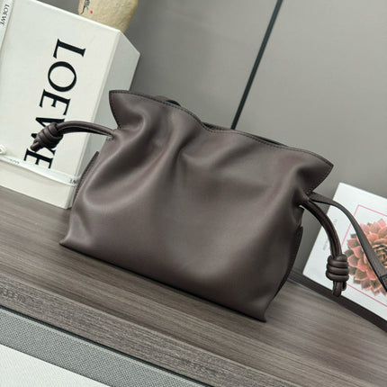 LOE 23 FLAMENCO PURSE BUCKET IN CHESTNUT BROWN CALFSKIN