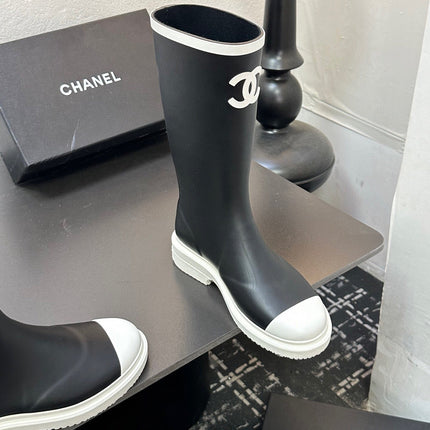 CC RAINBOOTS IN BLACK TPU WHITE LOGO