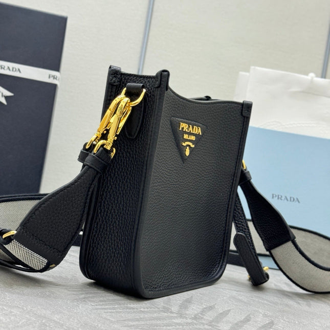 PRADA SHOULDER BAG 20 IN BLACK CALFSKIN