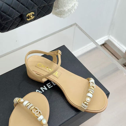 CHANEL 26S SANDAL IN BEIGE CALFSKIN STRAP WITH CHARMS