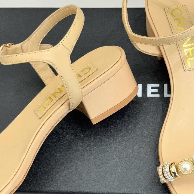 CHANEL 26S SANDAL IN BEIGE CALFSKIN STRAP WITH CHARMS