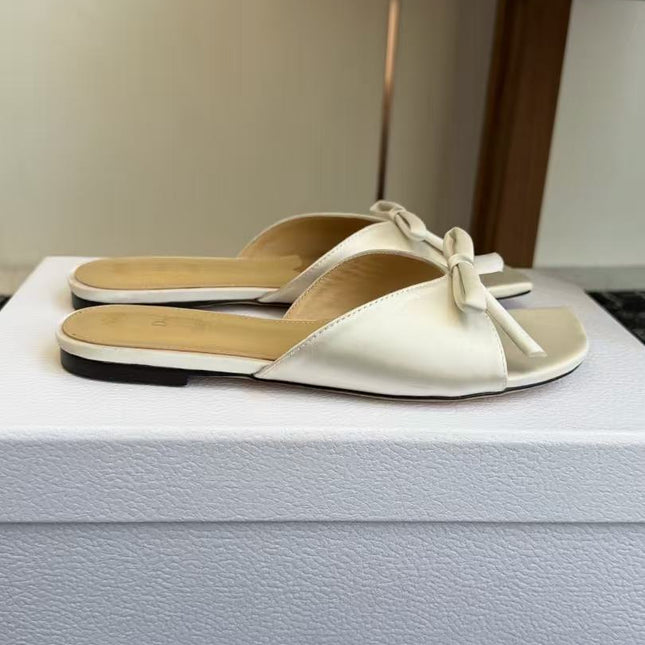 DIOR 26S BOW FLAT MULE IN CREAM LAMBSKIN