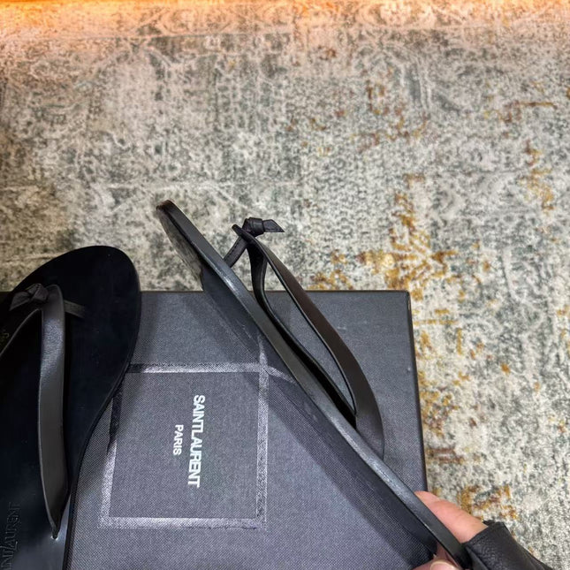 SAINT LAURENT 26S THONG SANDALS IN BLACK CALFSKIN 25626