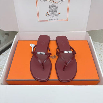HERMÈS 26S ORAN SANDAL IN BURGUNDY CALFSKIN