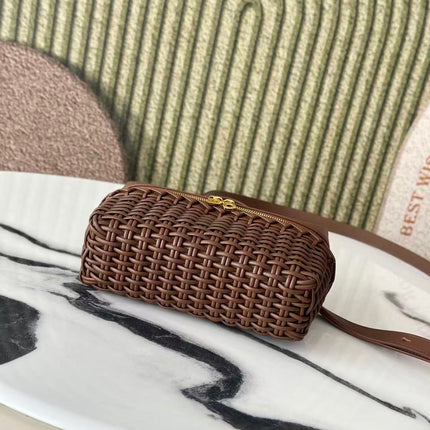 BOTTEGA VENETA 26S INTRECCIATO VANITY CASE IN BROWN CALFSKIN
