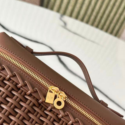 BOTTEGA VENETA 26S INTRECCIATO VANITY CASE IN BROWN CALFSKIN