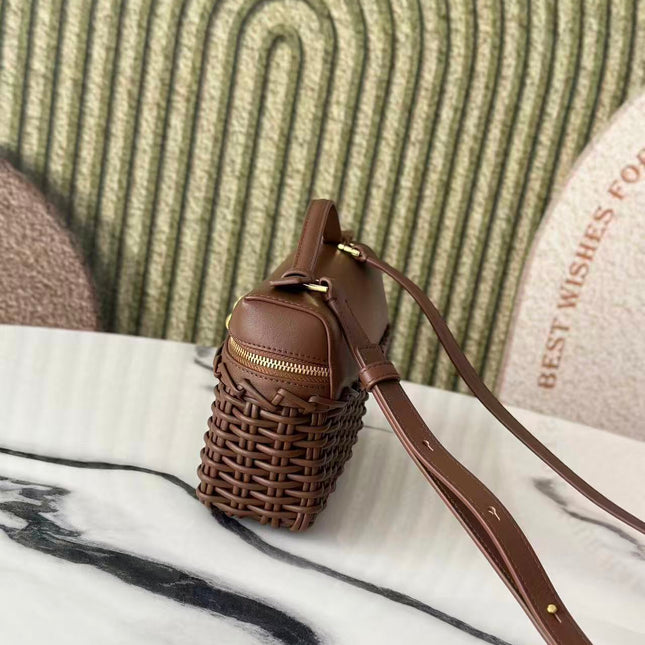BOTTEGA VENETA 26S INTRECCIATO VANITY CASE IN BROWN CALFSKIN