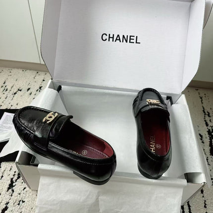 CHANEL 26S CC LOAFERS IN BLACK CALFSKIN 27726