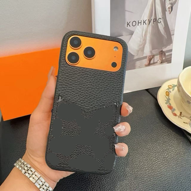 CASE IN GRAINED LEATHER WITH MONOGRAM CANVAS POCKET