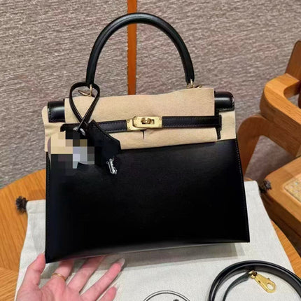 HERMES 26S KELLY HANDBAG 25 IN BLACK GOLD HARDWARE