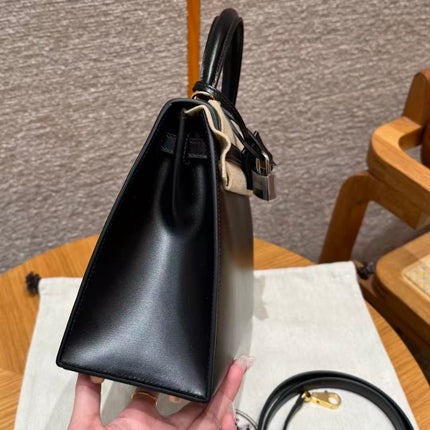 HERMES 26S KELLY HANDBAG 25 IN BLACK GOLD HARDWARE
