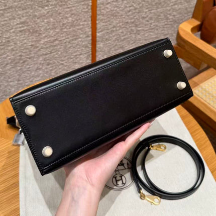 HERMES 26S KELLY HANDBAG 25 IN BLACK GOLD HARDWARE