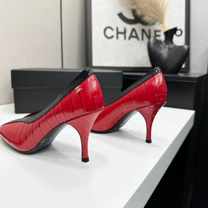 CHANEL 26S SQUARE-TOE PUMP IN RED CROCODILE-EMBOSSED LAMBSKIN WITH WHITE TRIM
