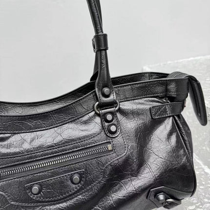NEO CAGOLE 32 IN BLACK CALFSKIN BLACK HARDWARE