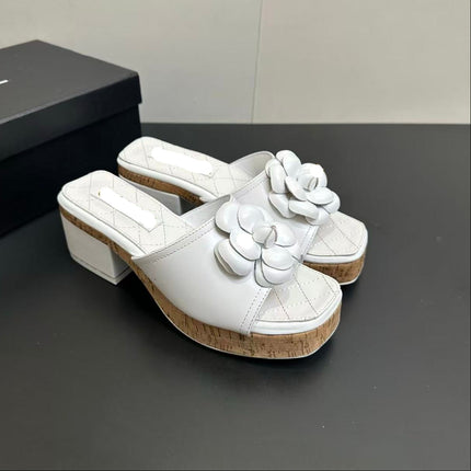 CAMELLIA SLIDE SANDALS IN WHITE CALFSKIN