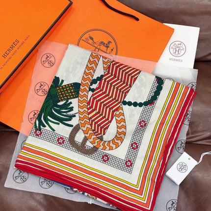 HERMES 26S PRINTED SQUARE SCARF 135 IN CASHMERE AND SILK 307246