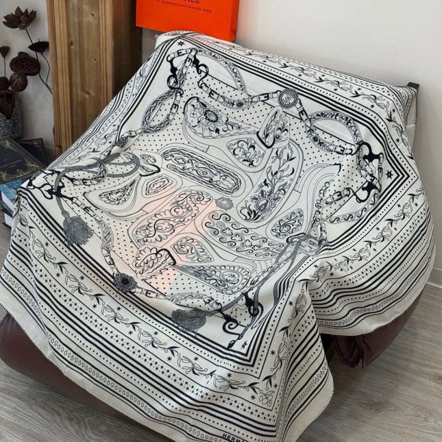 HERMES 26S PRINTED SQUARE SCARF 140 IN CASHMERE AND SILK 307278
