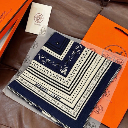 HERMES 26S PRINTED SQUARE SCARF 140 IN CASHMERE AND SILK 307280