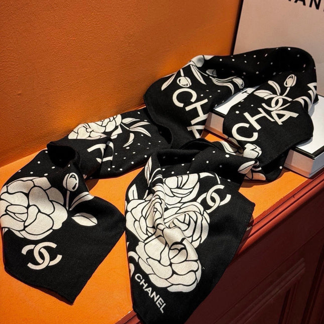 CHANEL 26S SCARF 140 IN CASHMERE AND SILK 309330
