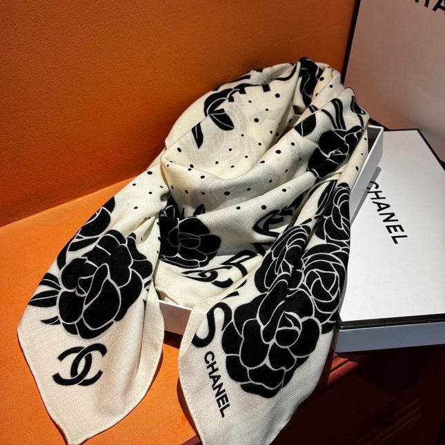 CHANEL 26S SCARF 140 IN CASHMERE AND SILK 309331
